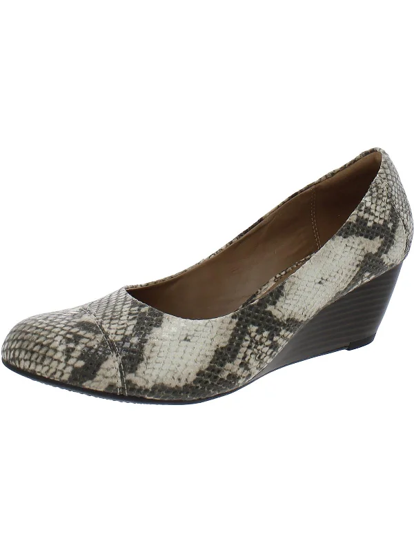 Unbeatable Prices Brielle Chanel Womens Faux Leather Snake Print Wedge Heels