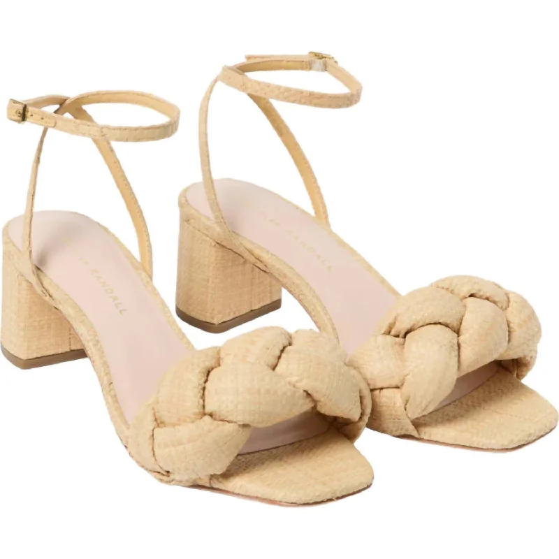 Breathable Flats Offers Women's Avril Sandals In Natural